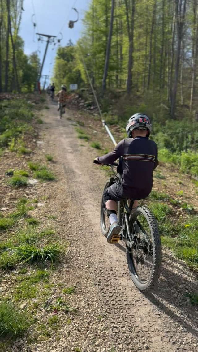 Thank u for this amazing weekend @heumoedernlift! 🧡🌪️

#heumöderntrails #heumödernlift #seilbahn #seilbahntechnik #doppelmayr #doppelmayrseilbahnen #mtb #mountainbike