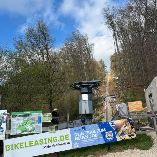 Wir wünschen euch frohe Ostern und ein paar entspannte Feiertage mit viel Zeit zum Biken! 😁🐰
Wir haben bis Montag geöffnet- kommt vorbei und nutzt die schönen Frühlingstage! 

🩷🦋🐦‍⬛